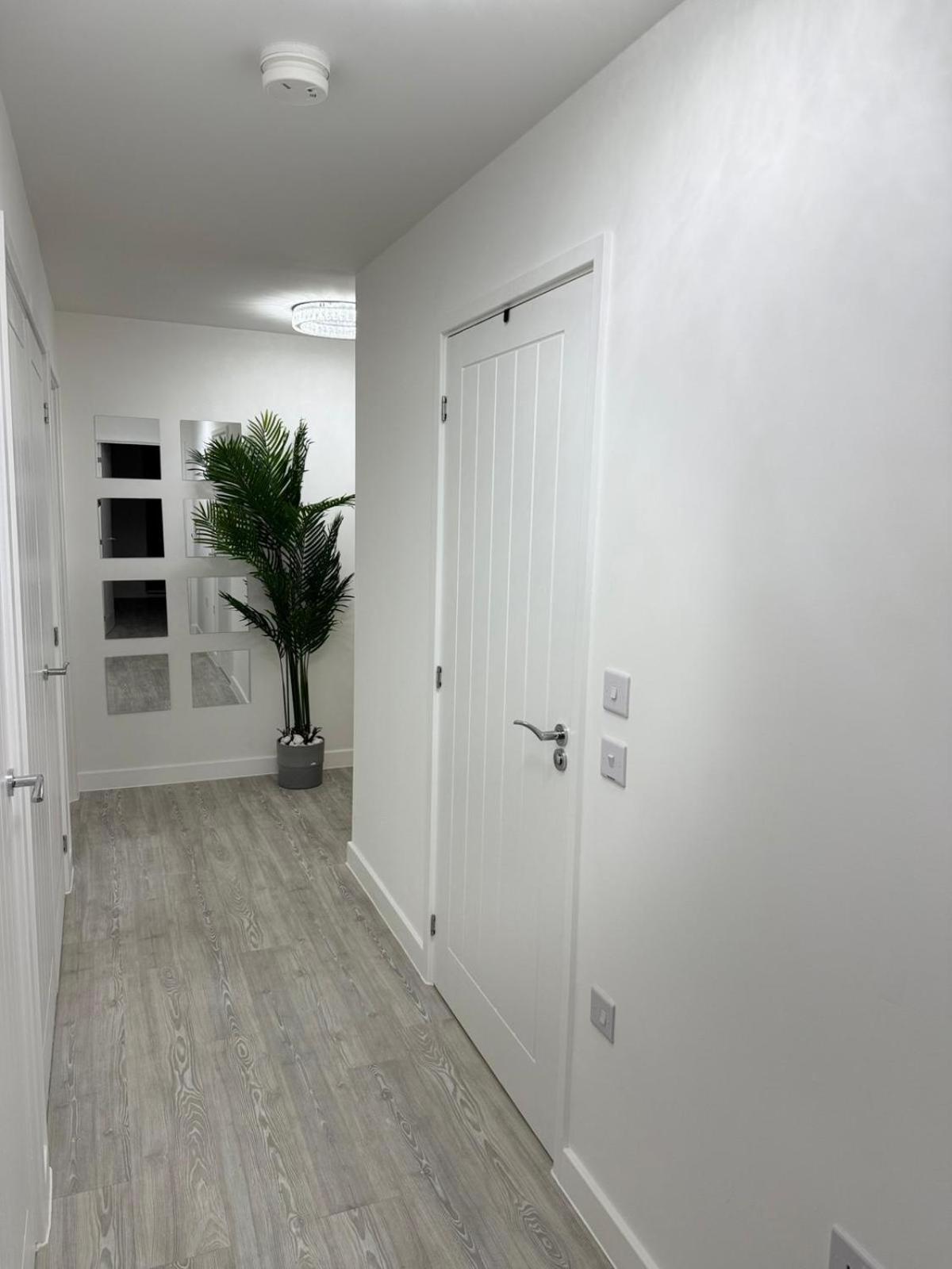 Serenity Waterfront 2 Bed Apartment Northfleet