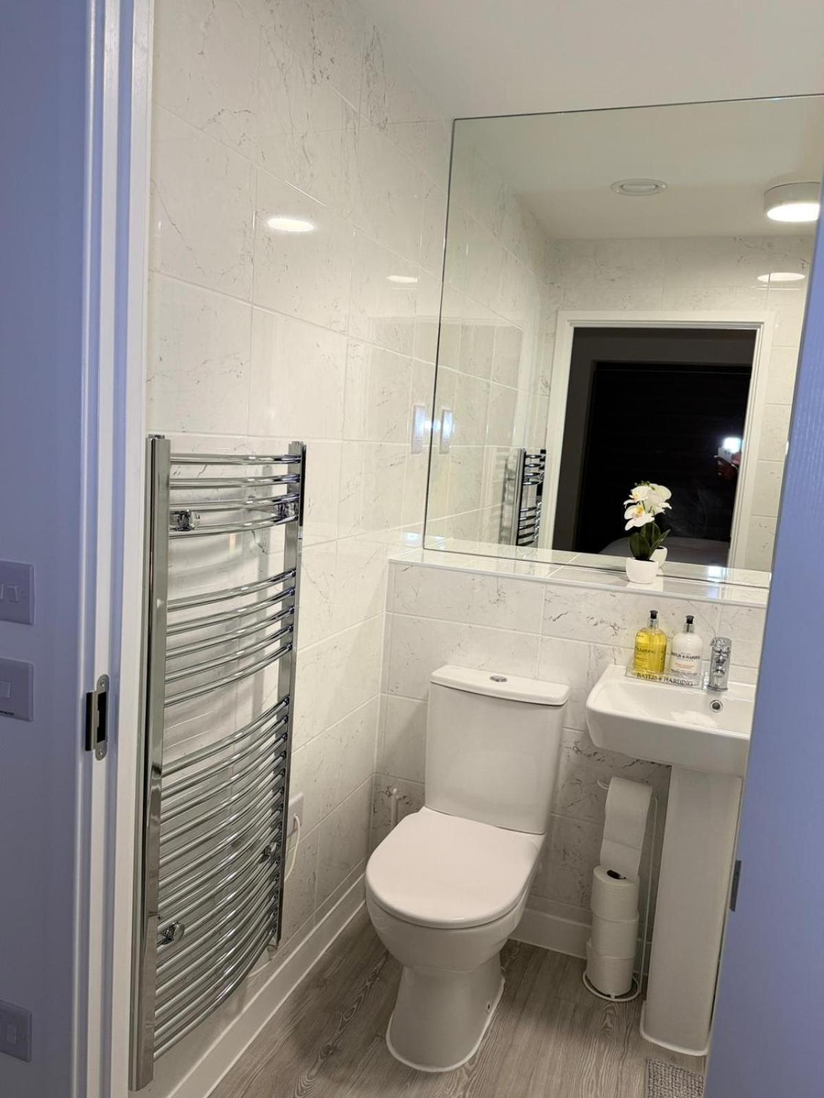 Serenity Waterfront 2 Bed Northfleet