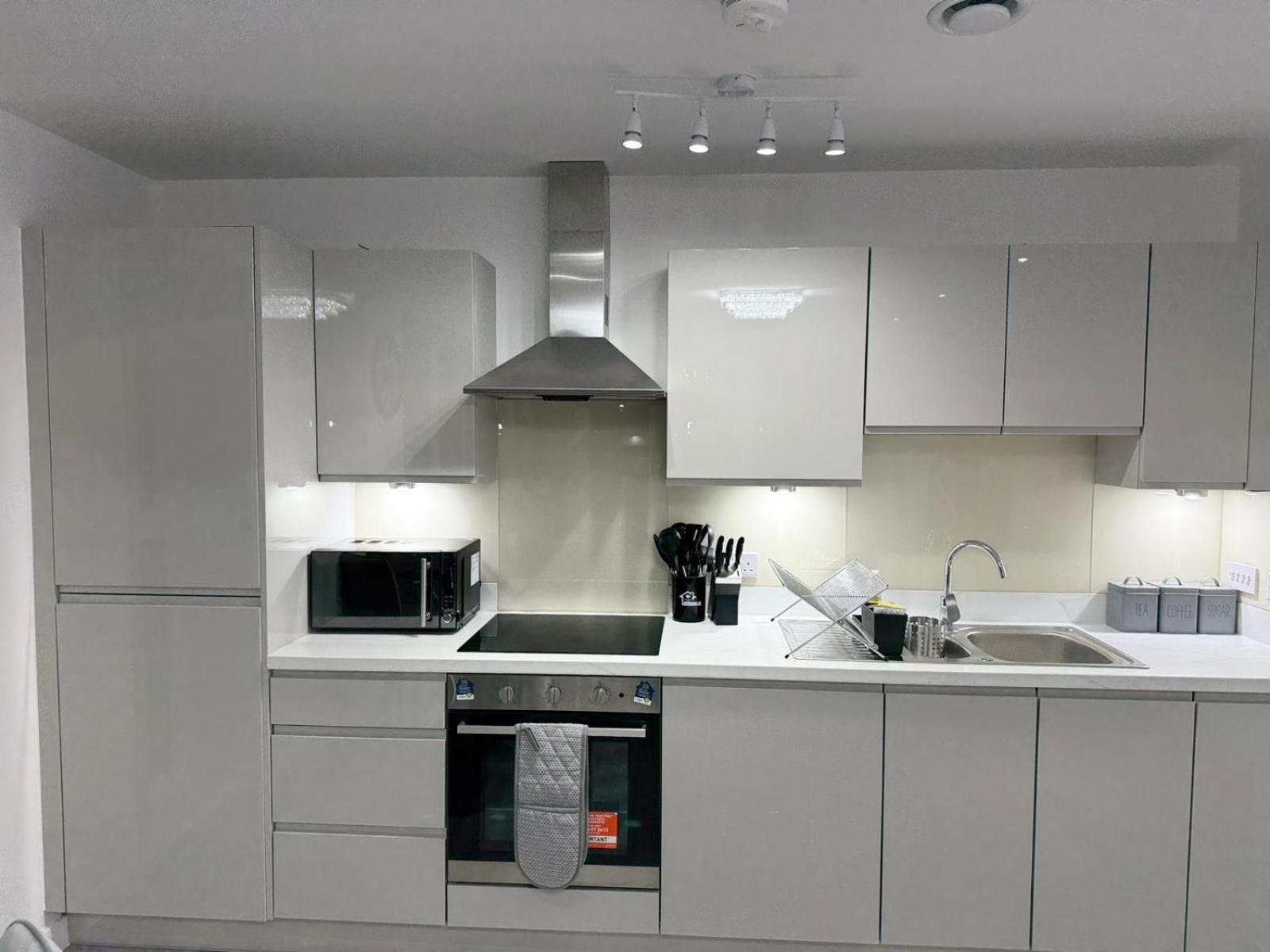 Serenity Waterfront 2 Bed Apartment Northfleet
