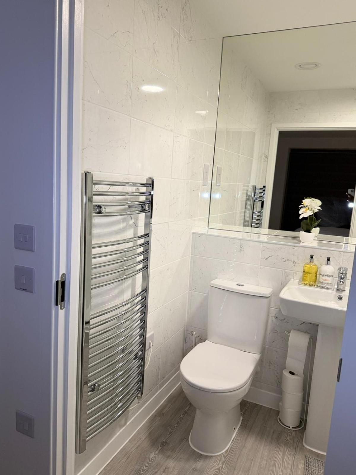Serenity Waterfront 2 Bed