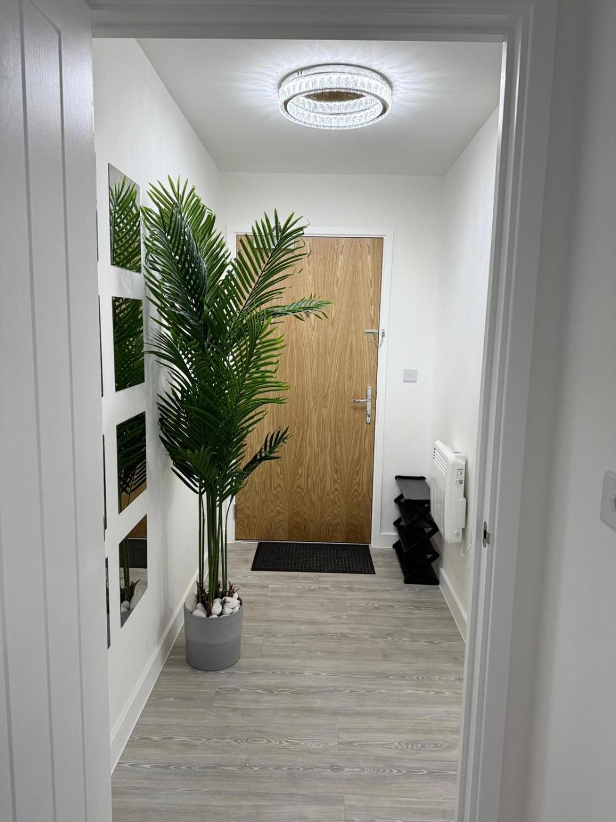 Serenity Waterfront 2 Bed * Northfleet